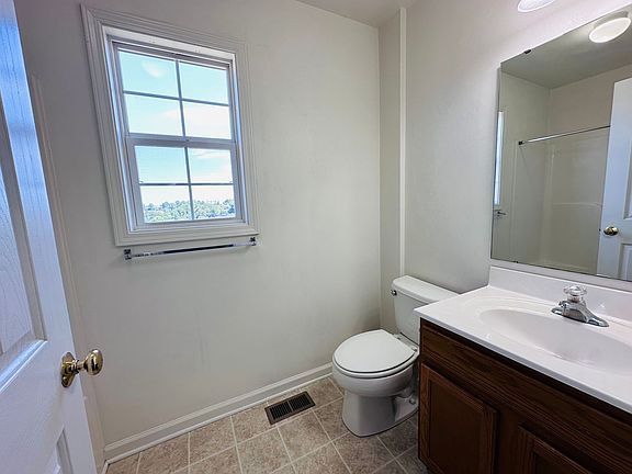 4th image of 320 Sequoia Cir NW