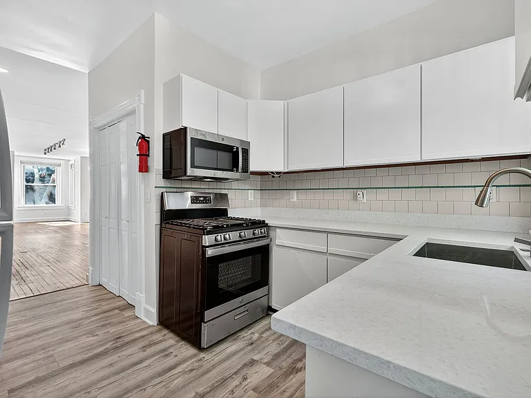 1427 Monroe St NW — Photo 10