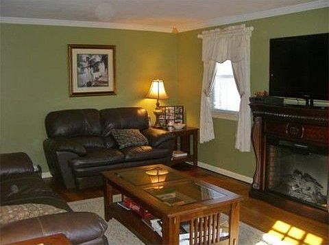 5th image of 130 Sunflower Ave