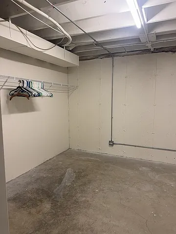 3 bed, 1356 sqft, $2,350 — Photo 3