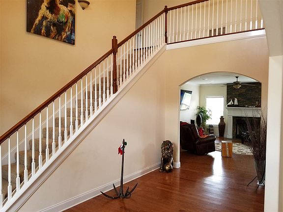 2nd image of 8823 Belle Mor Dr