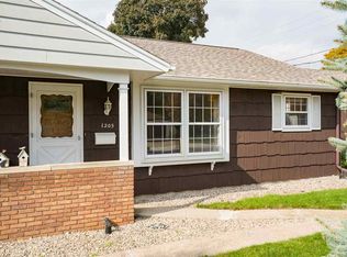 1205 S Herbert St, Appleton, WI 54914