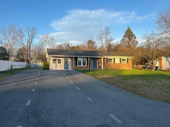 7484 Lilly Sq