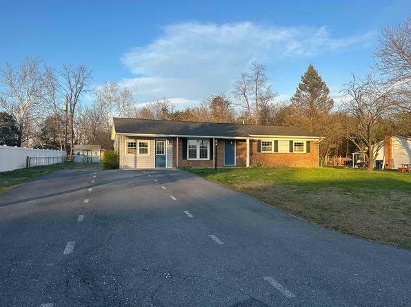 7484 Lilly Sq, Dayton, VA 22821