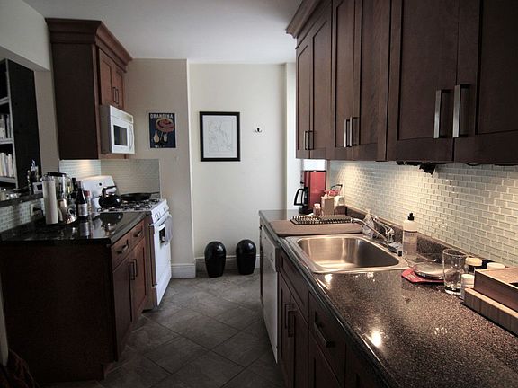 5th image of 2828 47th St APT 1L