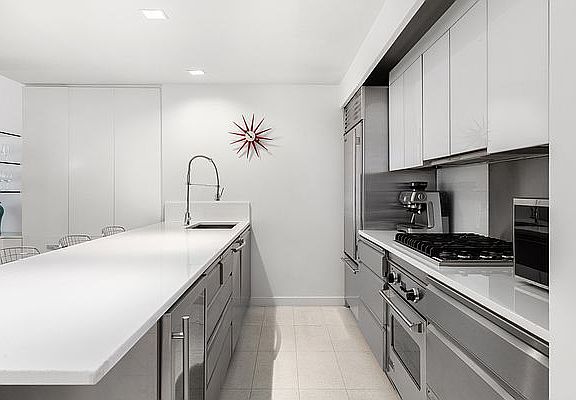 5th image of 447 W 18th St #Gd2