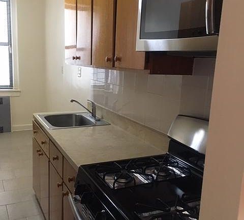3rd image of 8784 165th St APT 209
