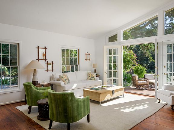 4th image of 2795 E Valley Rd