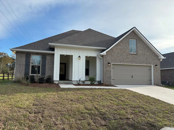 2747 Louis Cir, Crestview, FL 32536