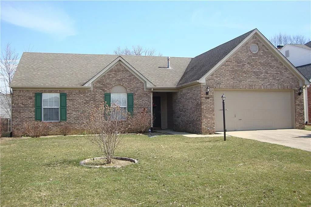 1915 Cross Willow Ln photo 1