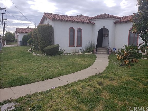 2nd image of 1305 Marine Ave
