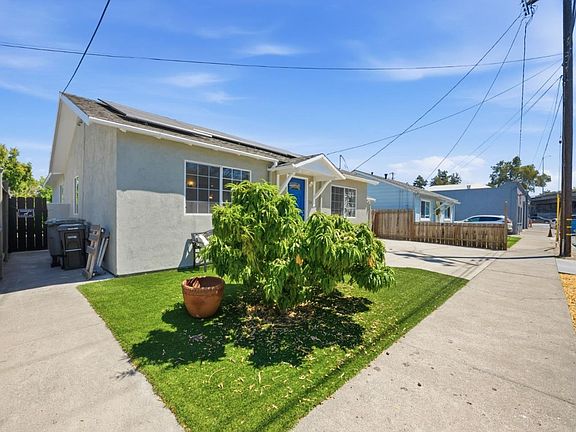 3rd image of 26 Manzanita St