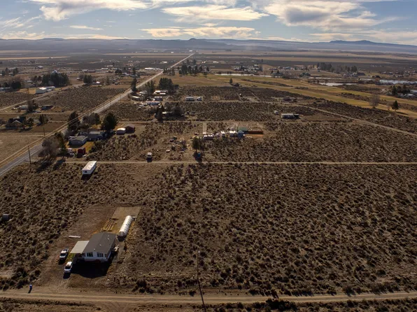 Lark St, Christmas Valley, OR 97641