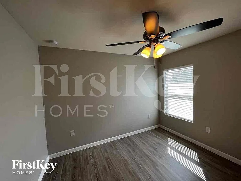 1005 NW 13th Ave — Photo 19