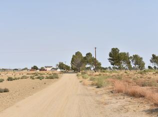 Willow Ave, Rosamond, CA 93560
