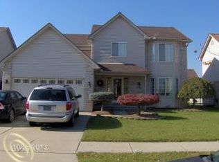 24348 Emily Dr, Brownstown, MI 48183