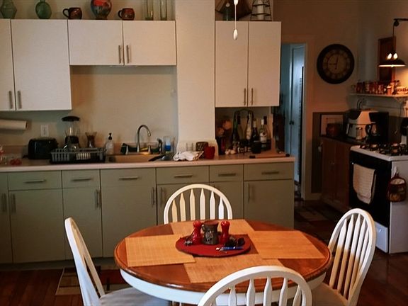 2nd image of 377 Earle St