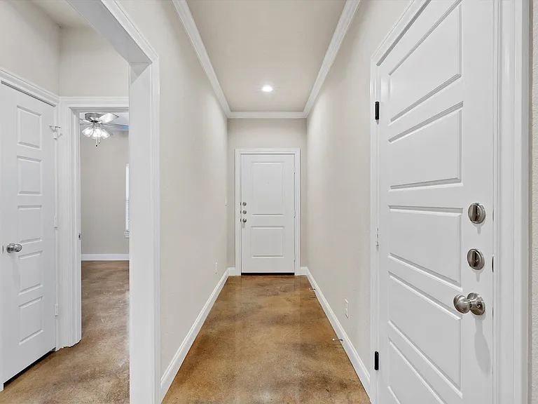 2409 Sloan Cir #A — Photo 24