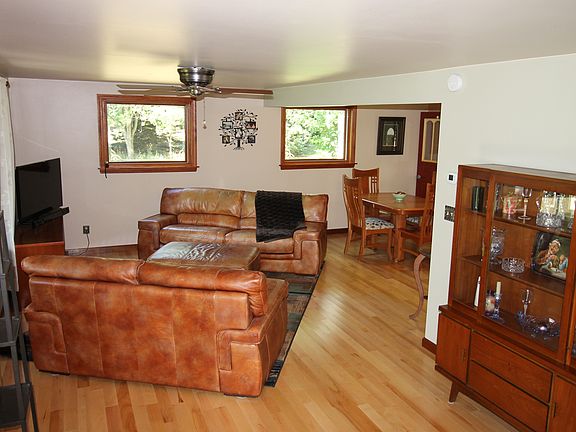 Open living, lots of natural