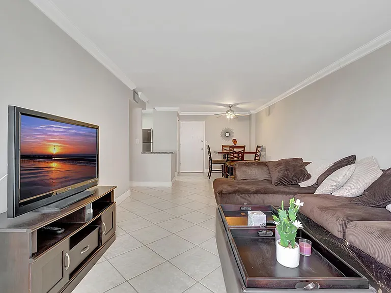 1913 S Ocean Dr #207 — Photo 21
