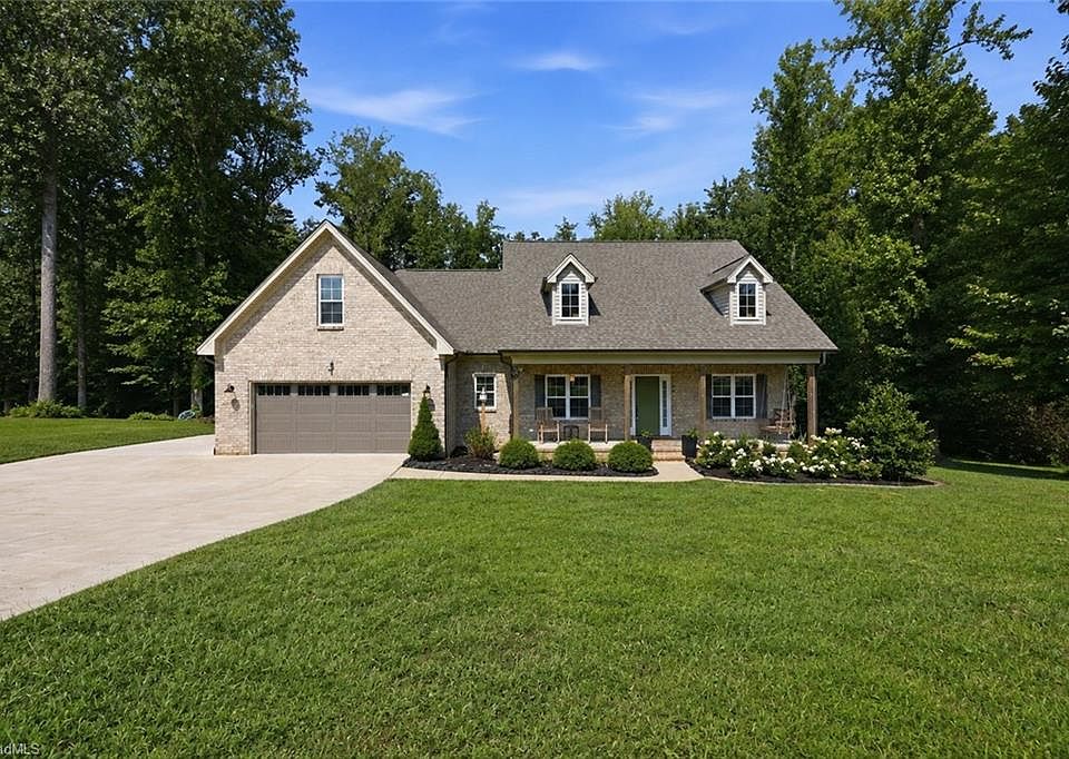1st image of 2977 Bridge Point Dr
