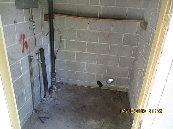 2nd image of 1112C Wingate Ave