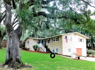 703 Battery Creek Rd, Beaufort, SC 29902