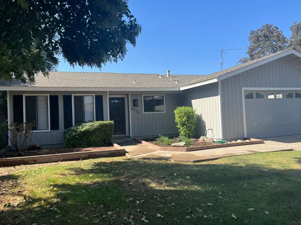 2727 S Jacob St, Visalia, CA 93277