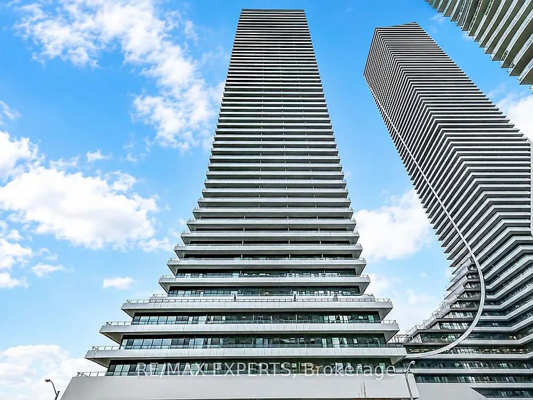 20 Shore Breeze Dr #450 — Photo 4