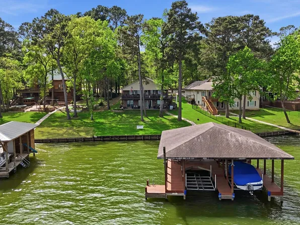 201 Lords Cir, Coldspring, TX 77331