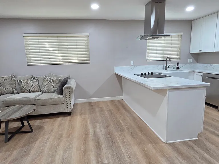 2012 Crandall Dr — Photo 3