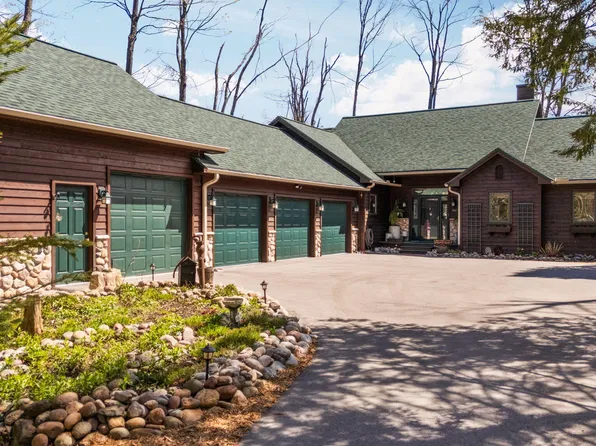 1595 Lake Club Dr W, Gaylord, MI 49735