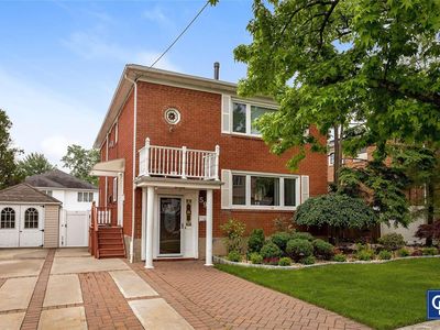 590 Edgegrove Avenue, Staten Island, NY, 10312