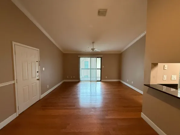 4053 Crockers Lake Blvd APT 2421, Sarasota, FL 34238
