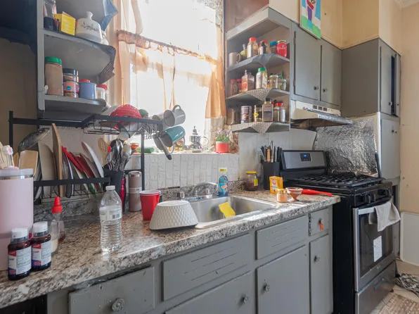 7073 Kennedy Boulevard image 11 of 49