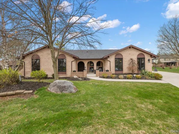 34765 Northland Dr, Livonia, MI 48152