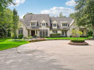 68521 Dequindre Rd, Oakland, MI 48363