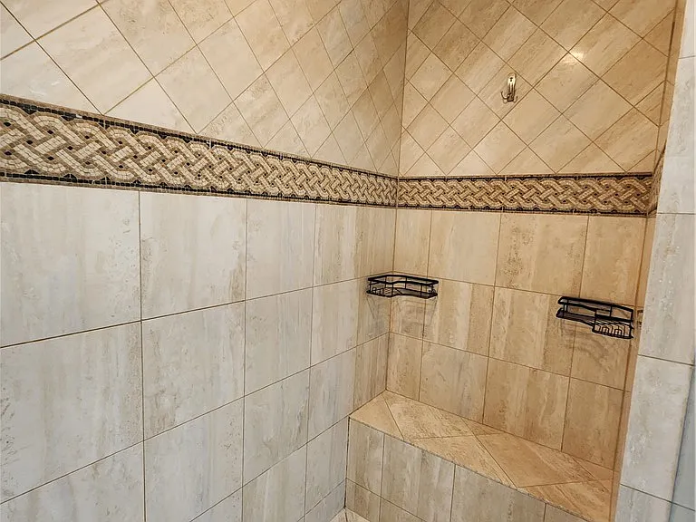 2713 Cyrano St — Photo 50