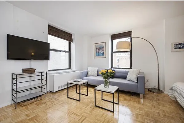 Rented by Compass | media 38