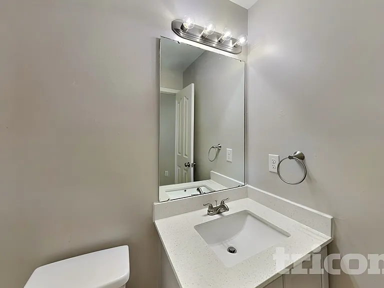 4915 Magnasco Ln — Photo 15