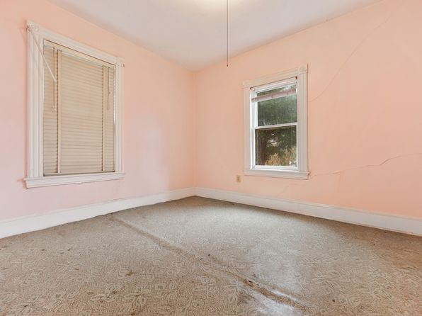 bridgeport-connecticut-448357353 picture