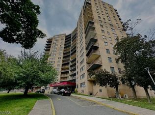 275 Prospect St APT 2H, East Orange, NJ 07017