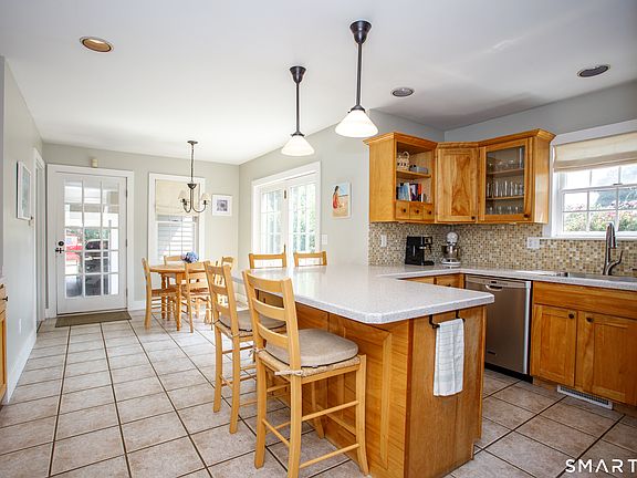 5th image of 169 Wightman Avenue