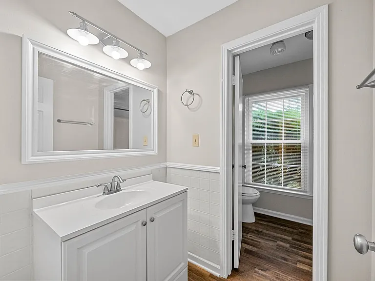 410 Appleton Dr — Photo 15