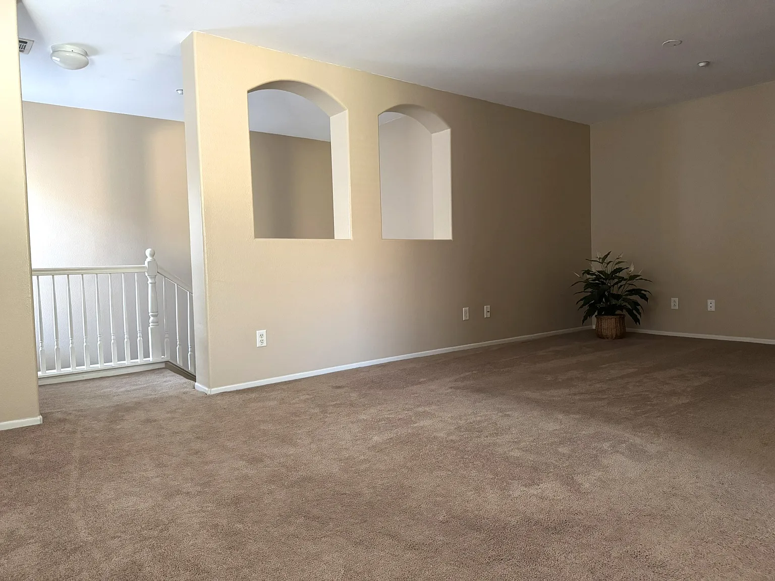 2 bed, 1140 sqft, $2,200 — Photo 3