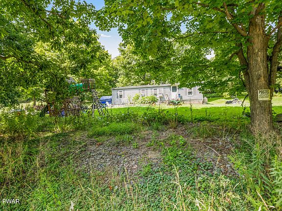 3rd image of 206 Old Schoolhouse Rd