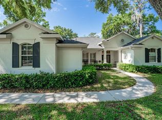 6219 Wild Orchid Dr, Lithia, FL 33547