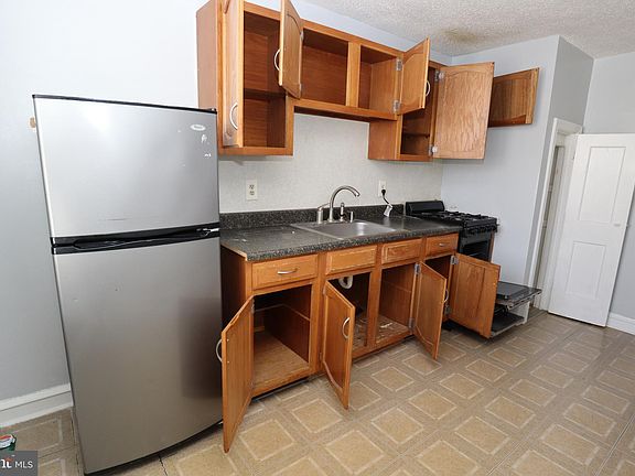 2nd image of 3331 Indian Queen Ln