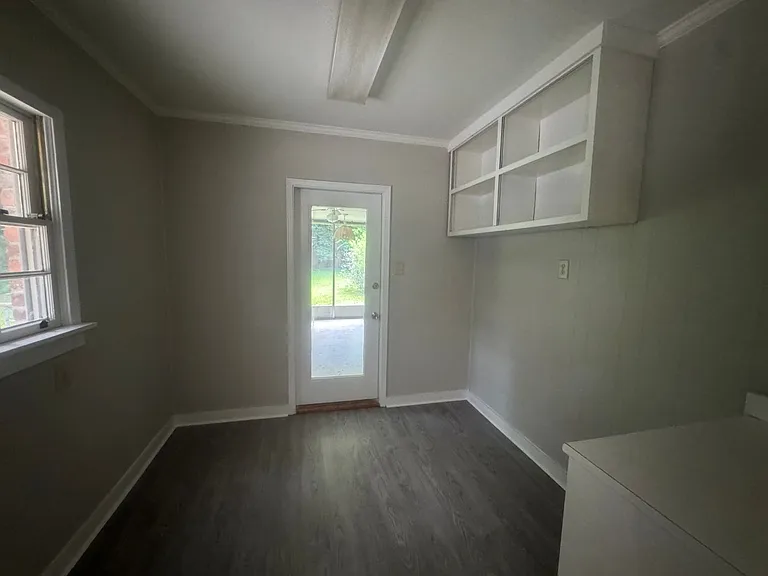 3054 Merrimac Dr — Photo 32