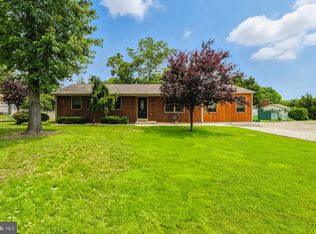 1140 Arbutus Ave, Williamstown, NJ 08094